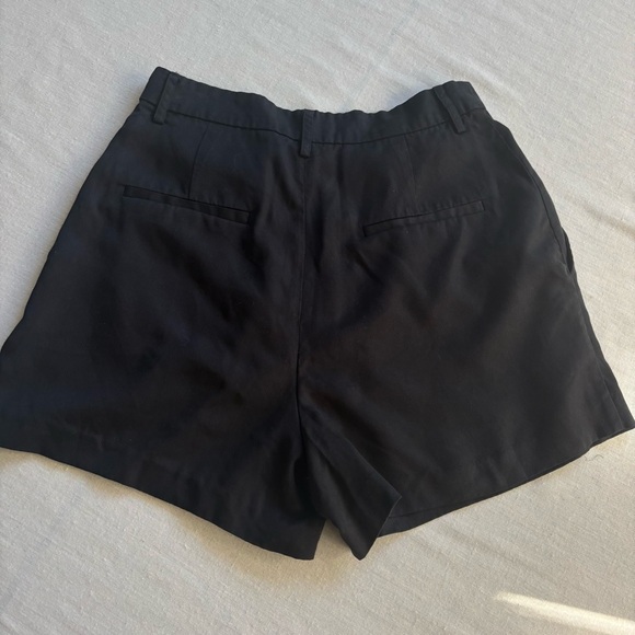 Reformation Mason High Rise Shorts Black Tencel Tailored Size 6 - Picture 4 of 9